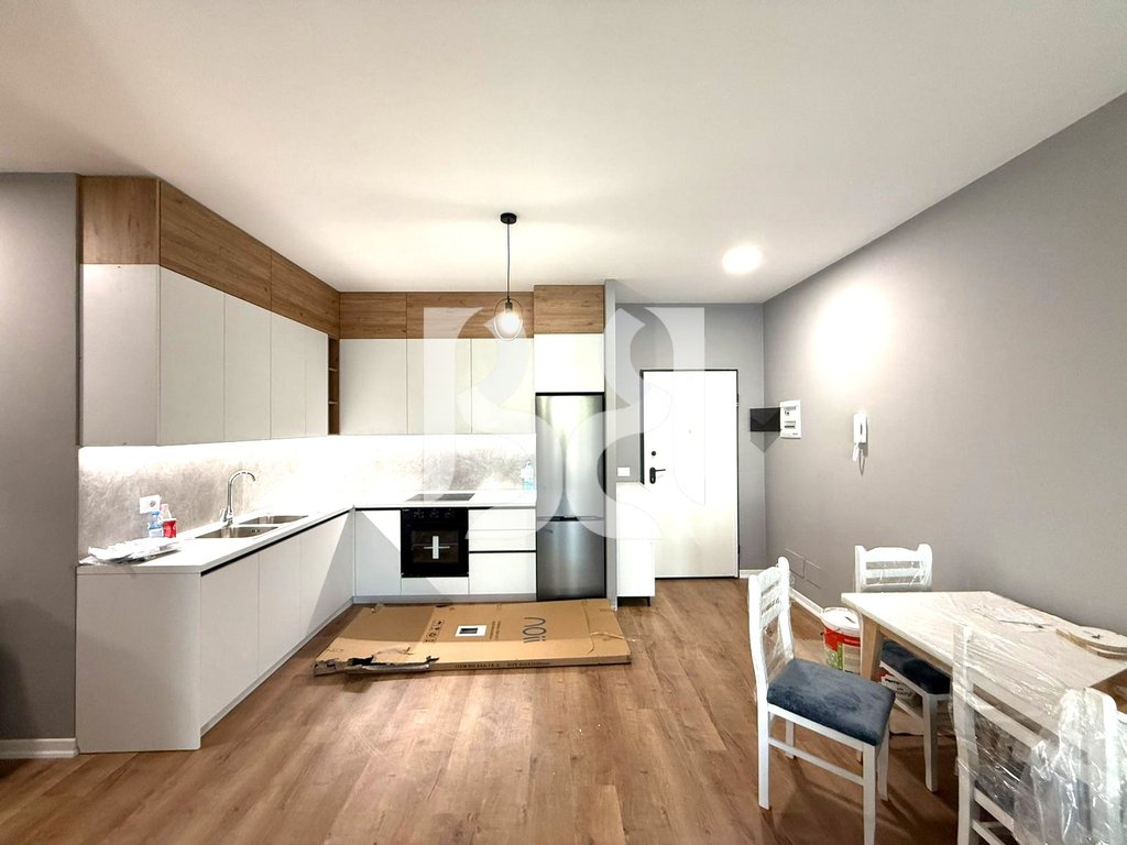 APARTAMENT MODERN 2+1+2 ME QERA TEK TIRANA UPTOWN