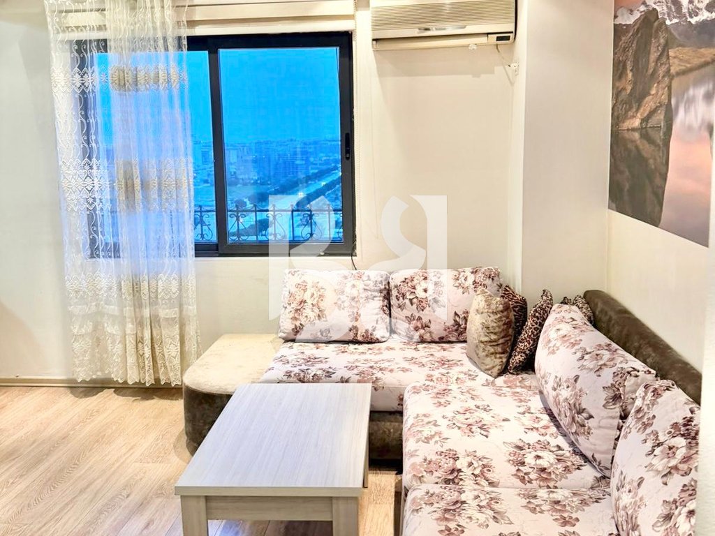 APARTAMENT ME QERA 2+1 PRANE ISH STACIONIT TE TRENIT 2