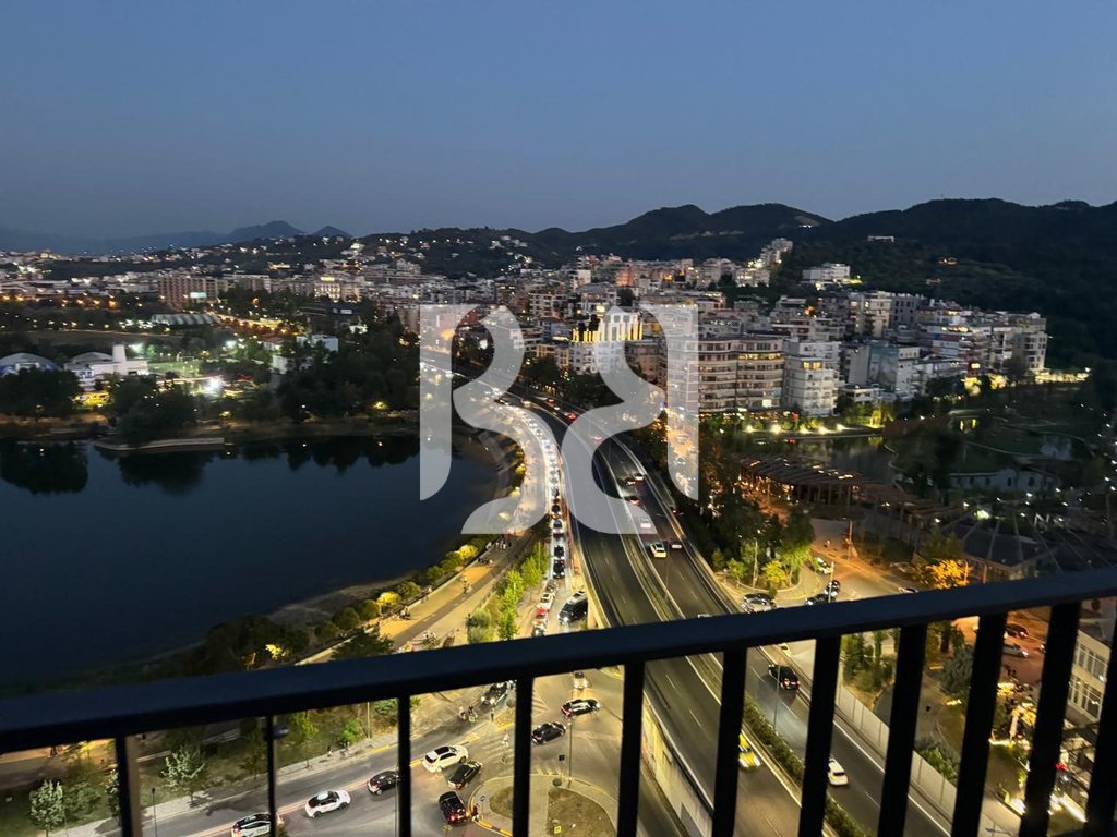 JAPIM AMBIENT OPEN SPACE TE LAKE VIEW ME QIRA