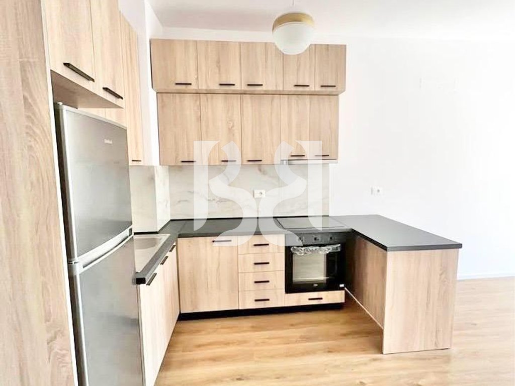 APARTAMENT ME QERA 1+1 PRANE MANGALEMIT