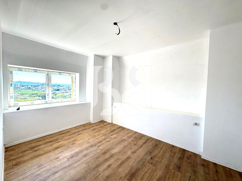 APARTAMENT NE SHITJE 2+1 TEK RESIDENCA LAKELAND 160K* 4