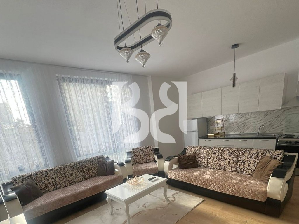 JEPET APARTAMENT 2+1 ME QIRA NE BULEVARDIN E RI**