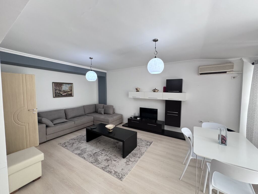 SHITET APARTAMENT 2+1+2 DEPO PRANE KINEMA AGIMIT ISH BLLOKU! 3