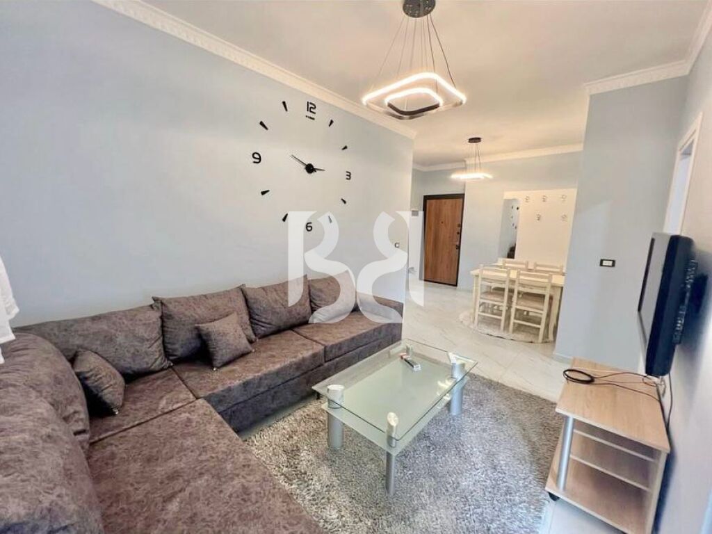 APARTAMENT ME QIRA 5 MAJI 1+1 3