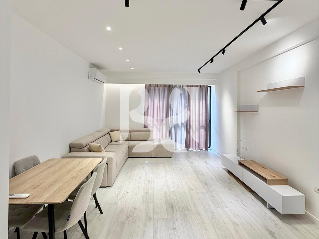 APARTAMENT ME QERA 1+1+PARKIM NE ASTIR, URBAN GATE