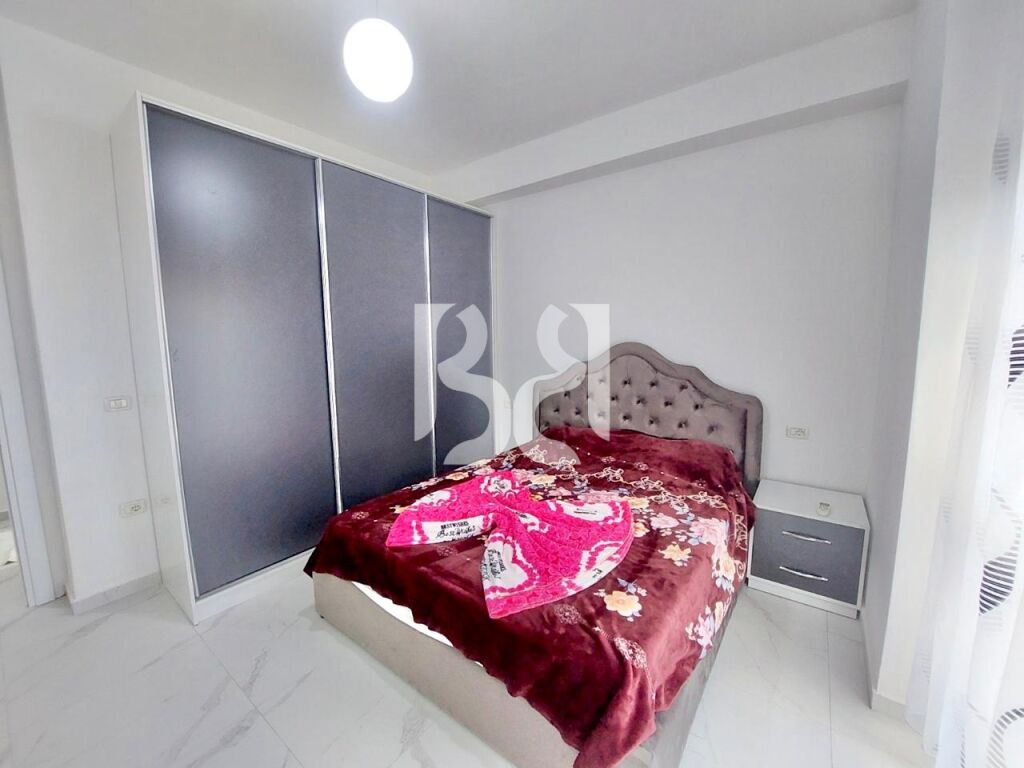 JAPIM APARTAMENT ME QIRA 1+1+POST PARKIMI TE FUSHA E AVIACIONIT 4