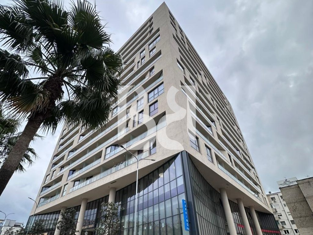 Shitet Apartament 2+1 tek Golden Tower 2