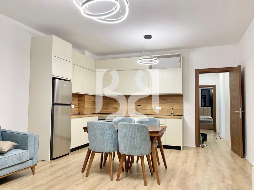 APARTAMENT ME QIRA 2+1+2 FARMACIA 10 70,000 LEKE 3