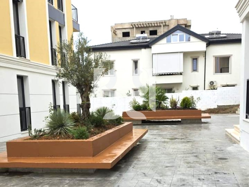 APARTAMENT 1+1 PER SHITJE NE SAUK TE VJETER*