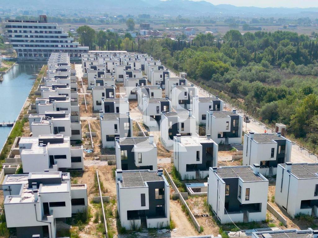 VILE EKSLUZIVE NE SHITJE TE TURQUOISE MARINA, HAMALLAJ