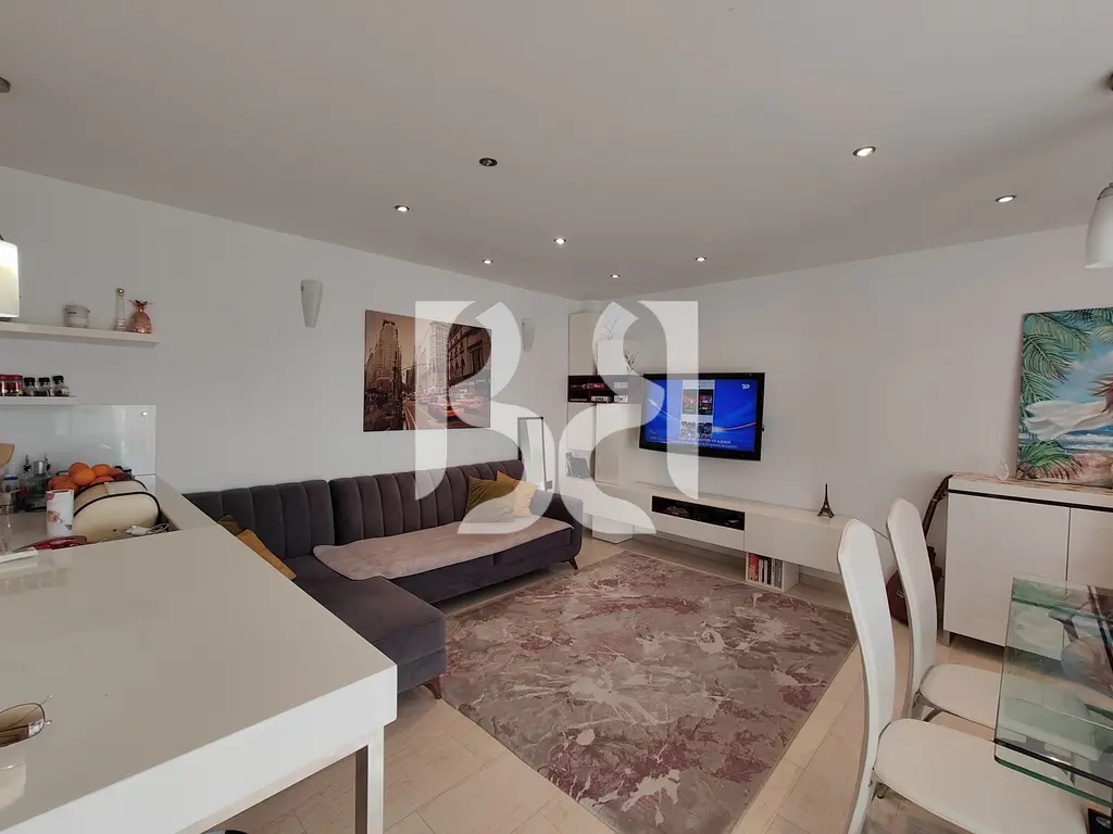 APARTAMENT ME QIRA NE HYRJE TE MYSLYM SHYRIT 2+1 2