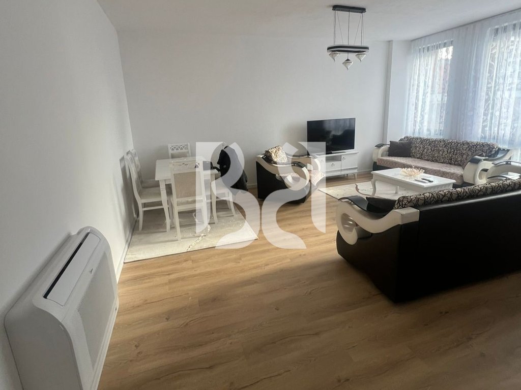 JEPET APARTAMENT 2+1 ME QIRA NE BULEVARDIN E RI** 2