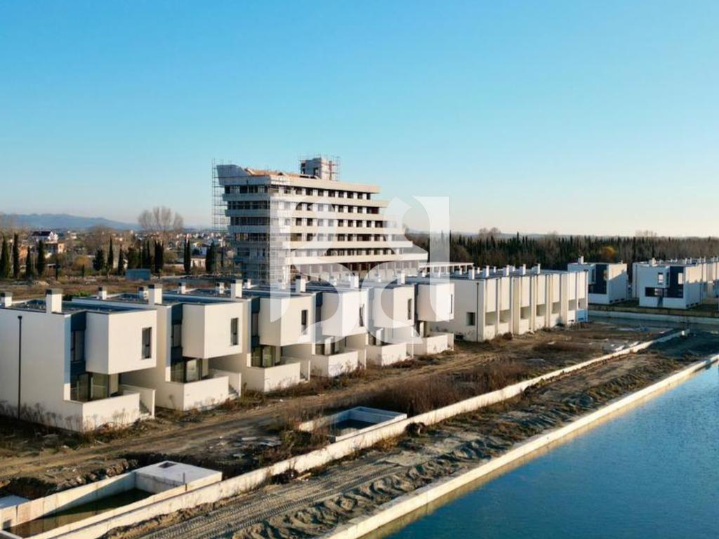 APARTAMENT EKSKLUZIV 1+1+VERANDE TEK TURQUOISE MARINA, HAMALLAJ