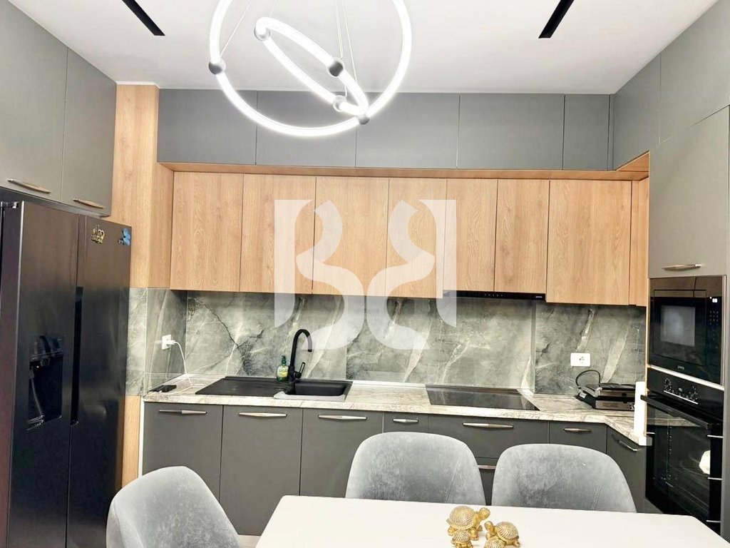 APARTAMENT PREMIUM 2+1+2+PARKING ME QERA TEK ISH PARKU 4