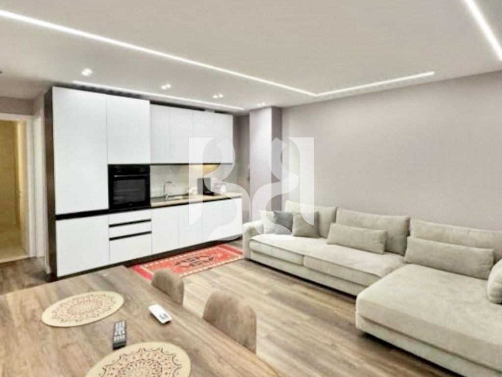 JEPET ME QIRA APARTAMENT 1+1 – ISH STACIONI I TRENIT, TIRANË 2
