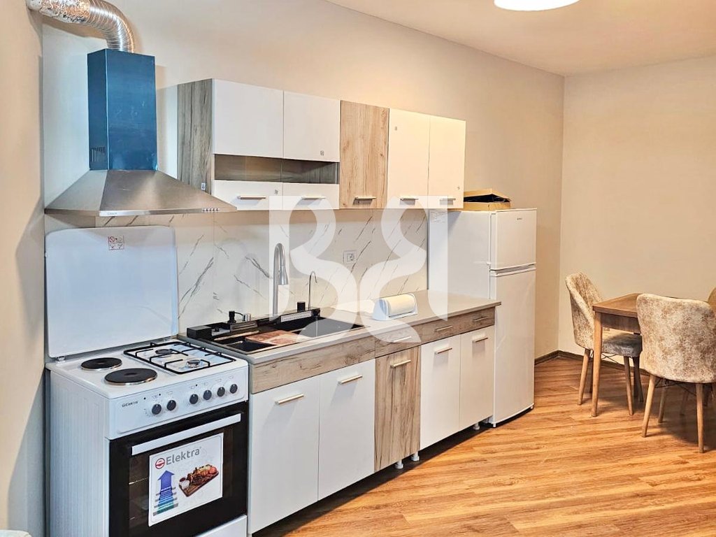 APARTAMENT ME QIRA 1+1 ISH FUSHA E AVIACIONIT 2