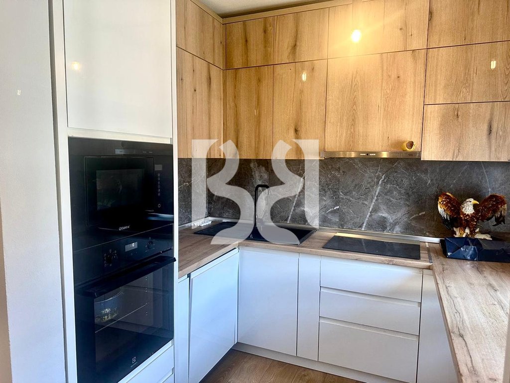 APARTAMENT 3+1, ME QIRA, RRUGA E DURRESIT** 4