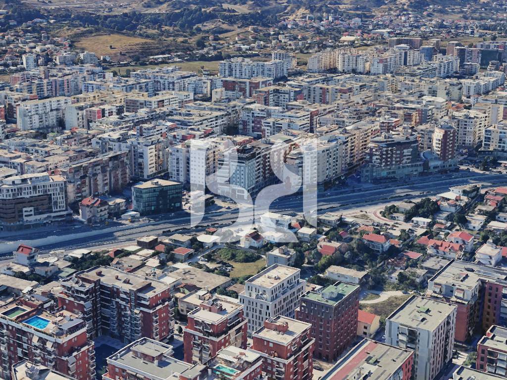 AMBIENT KOMERCIAL SHOWROOM ME QIRA NE RRUGE KRYESORE ASTIR,TIRANE 3