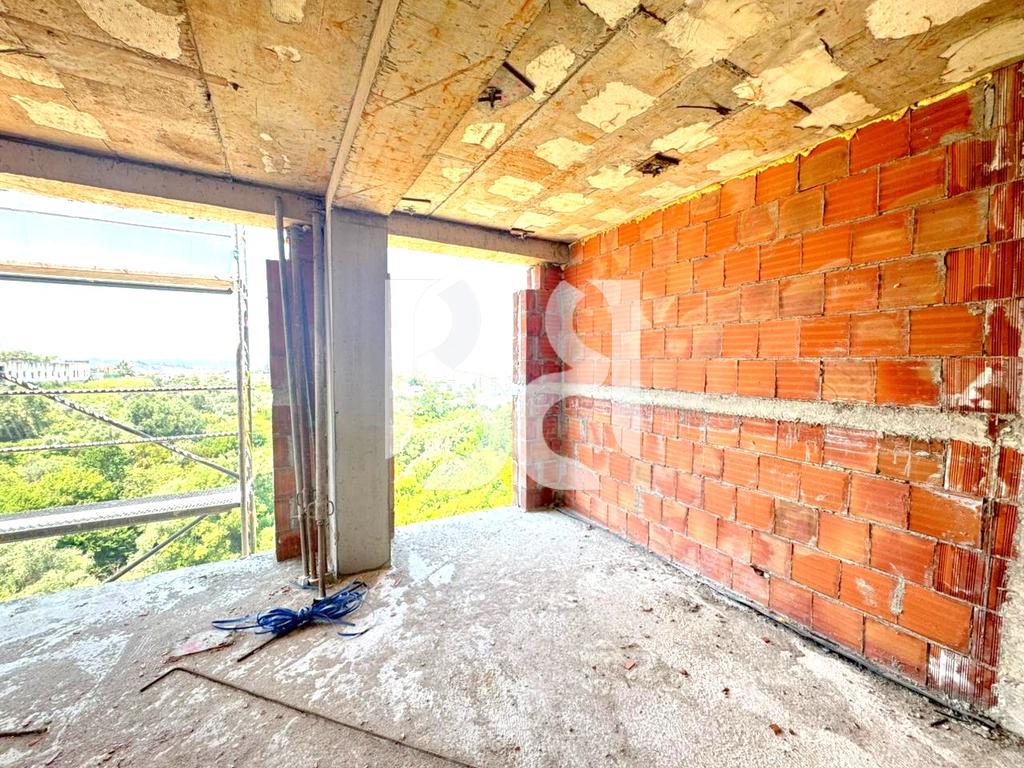 APARTAMENT 2+1+2+BALLKON NE SHITJE TEK KODRA E DIELLIT