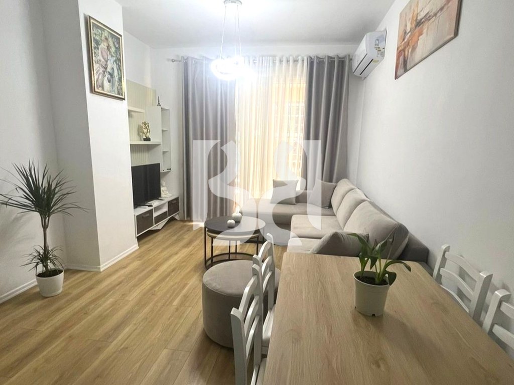 APARTAMENT ME QIRA 1+1 ISH FUSHA E AVIACIONIT 620€