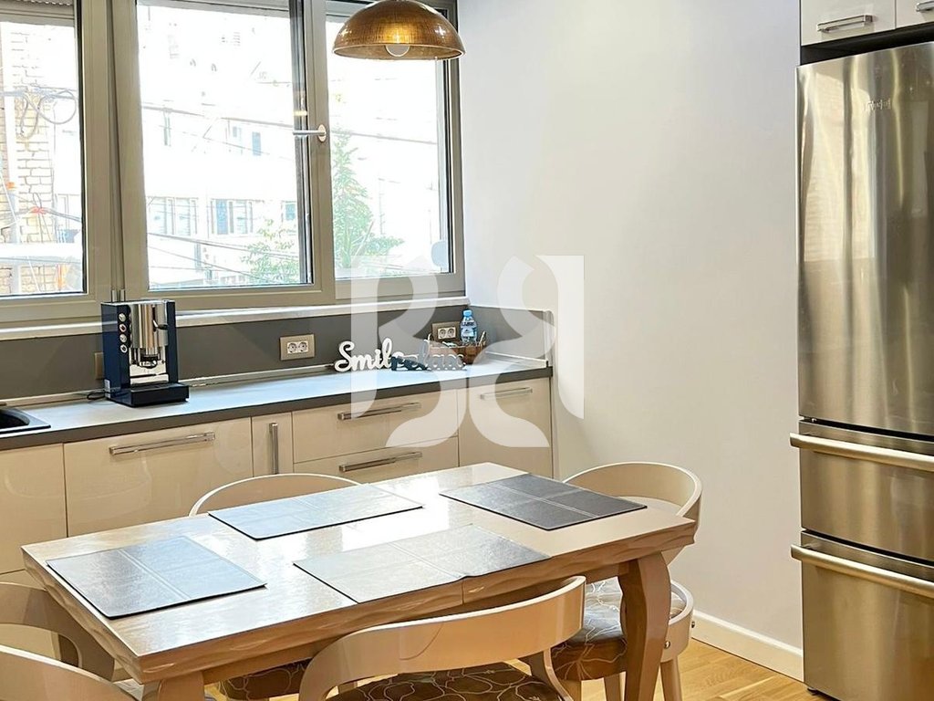 APARTAMENT 2+1 ME QIRA NE QENDER TE TIRANES* 4