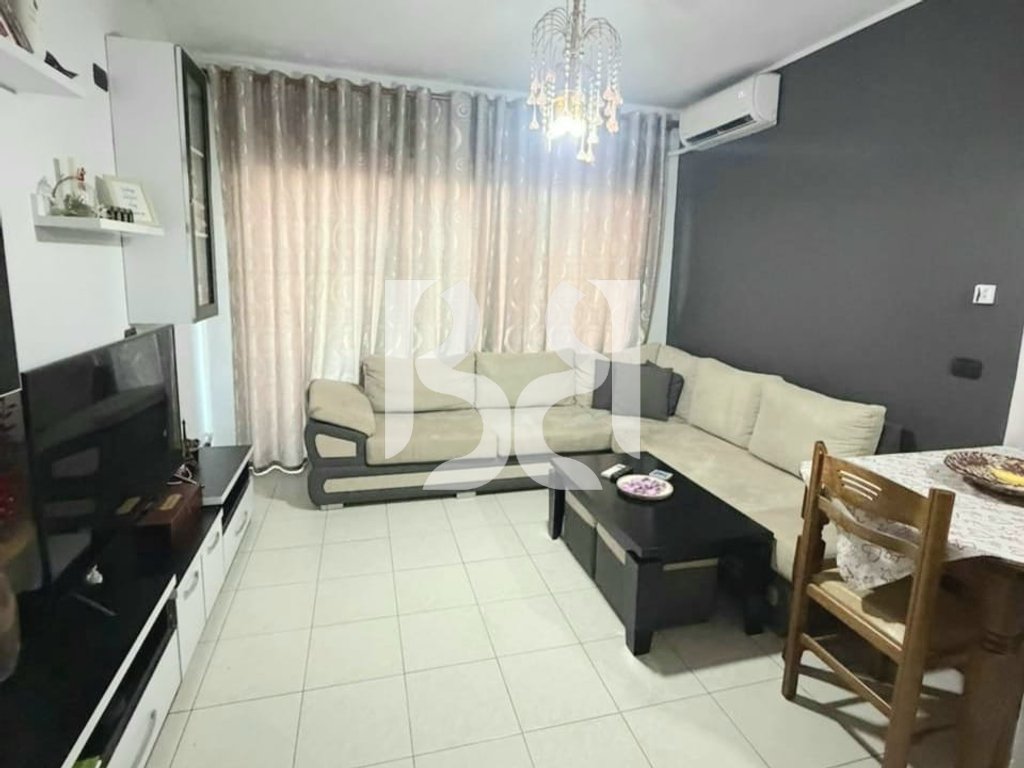 APARTAMENT ME QIRA 1+1 TEK FUSHA E AVIACIONIT 2