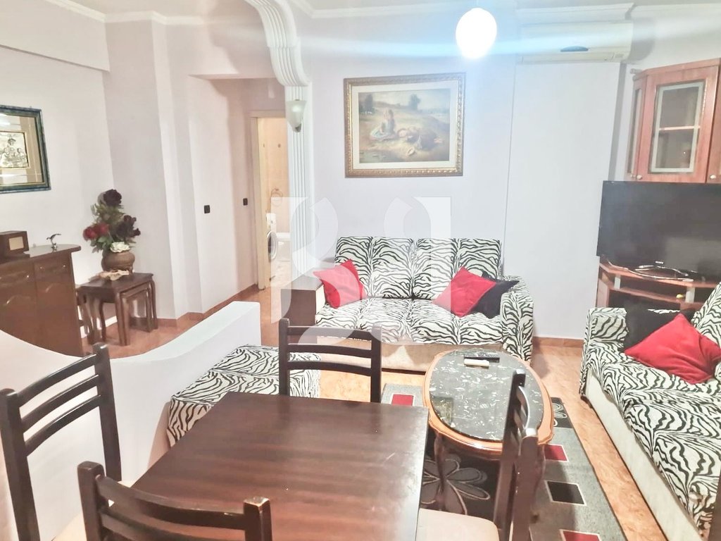 APARTAMENT ME QERA 2+1 TE RRUGA DRITAN HOXHA 2