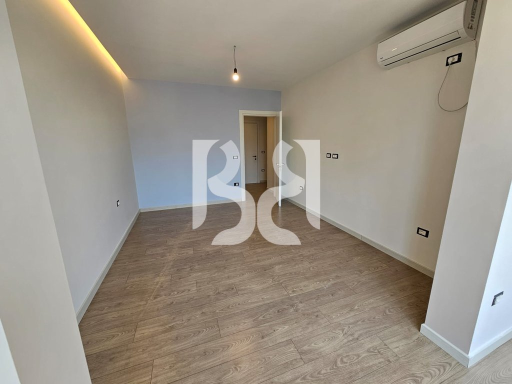 *APARTAMENT 2+1 ME QIRA, ZOGU I ZI 3