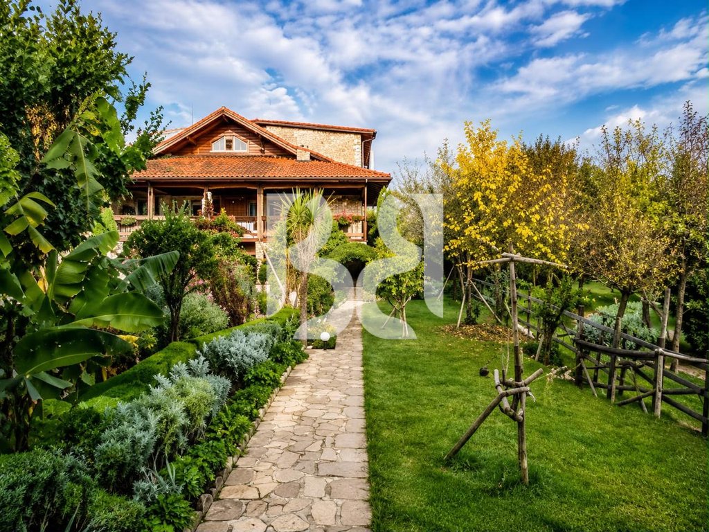 FERME– AGROTURIZEM ME VILA DHE TOKE NE SHITJE PRANE RINASIT 3