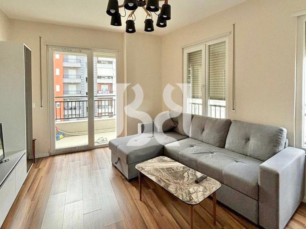 APARTAMENT ME QIRA 2+1+2 ASTIR PRANE VILA L2