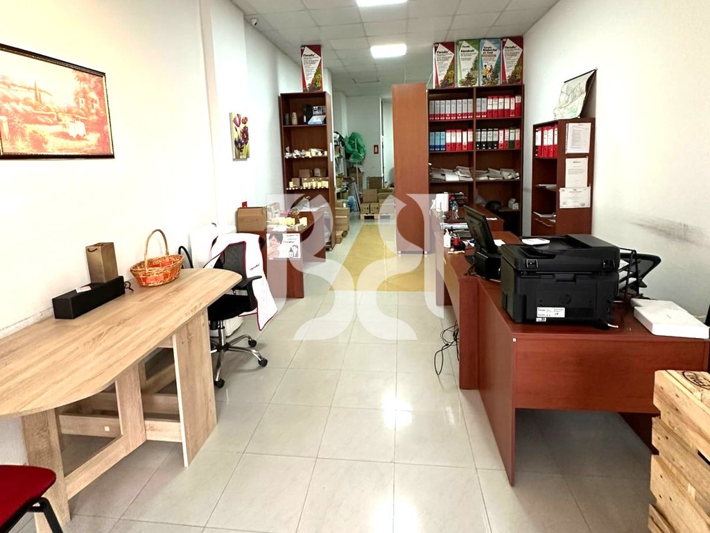 AMBIENT BIZNESI NE SHITJE TEK TIRANA UPTOWN 122000 Euro*