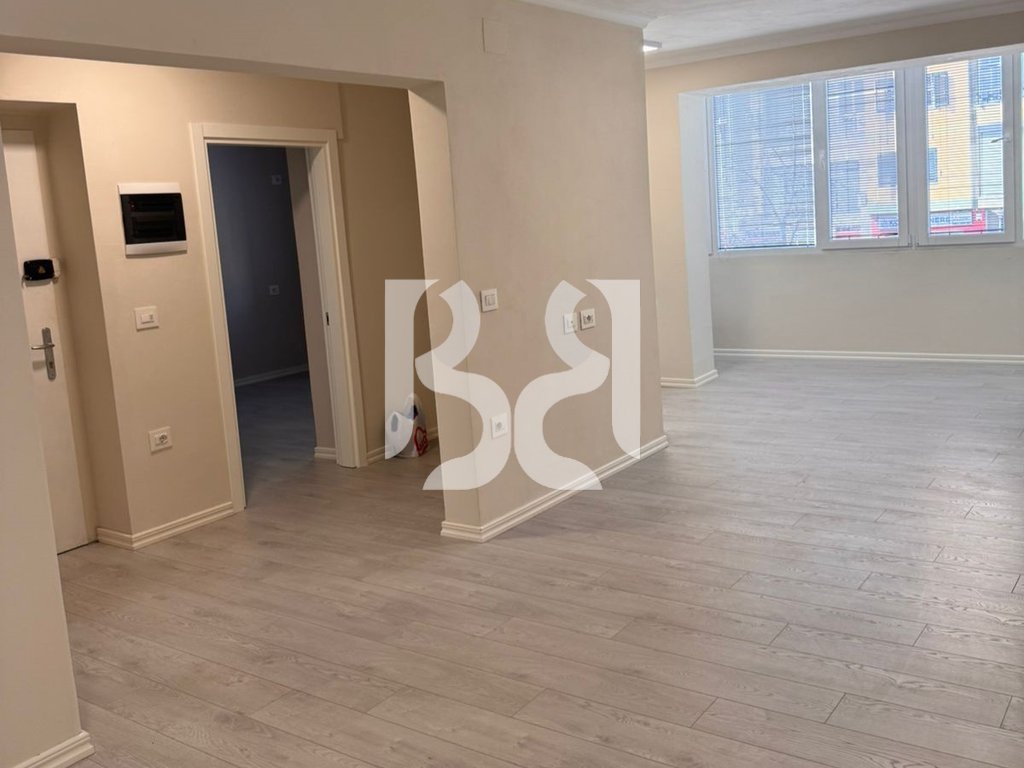 JEPET ME QIRA AMBIENT BIZNESI PRANE 21* 4