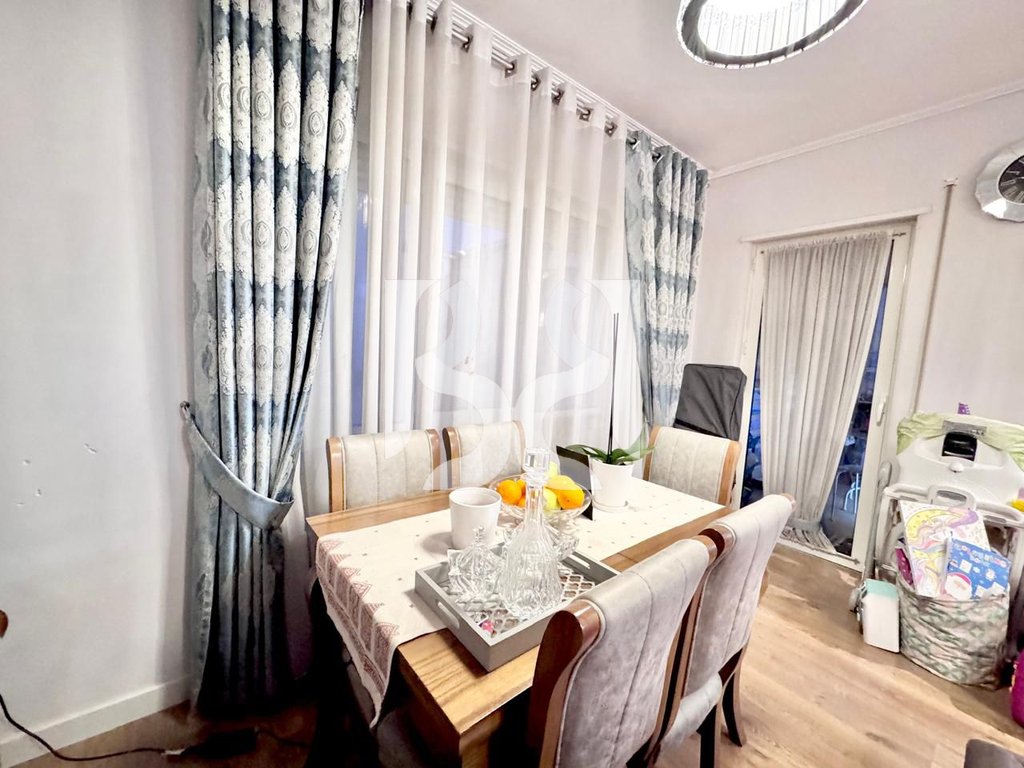 APARTAMENT 1+1 ME QIRA TEK SHKOLLA TIRANA JONE, 5 MAJI 3