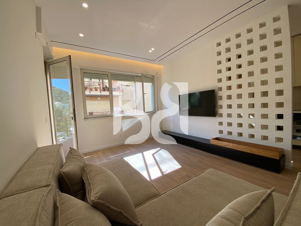 APARTAMENT 3+1+2 ME QIRA, RADISON LIQENI I THATE