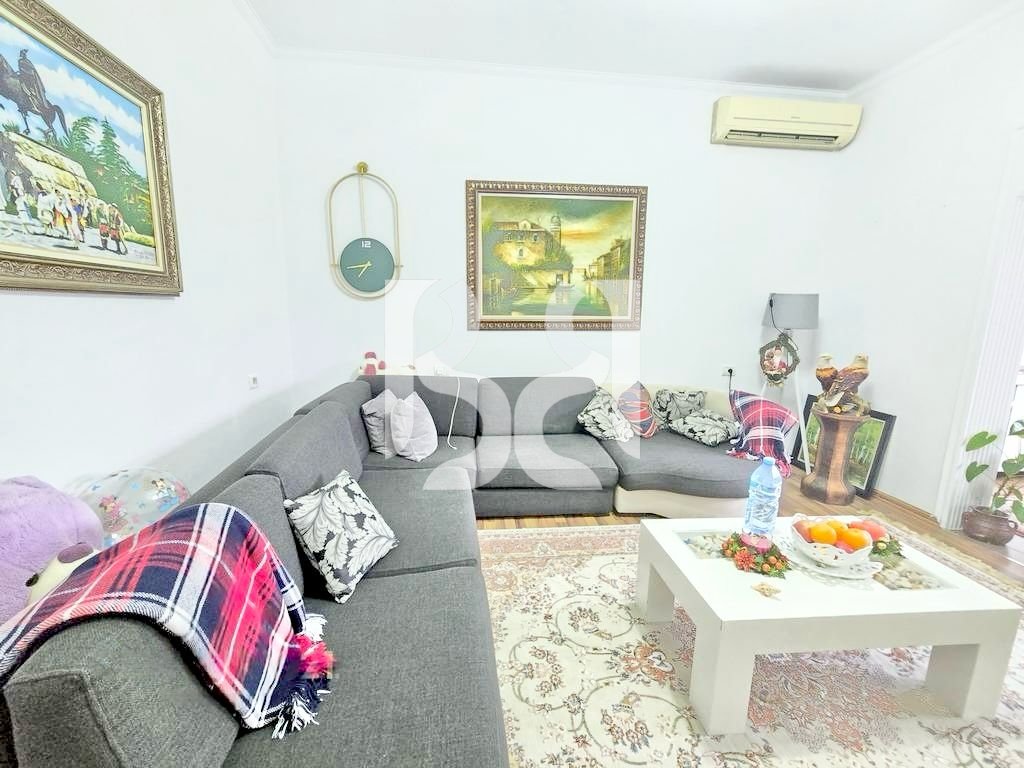 APARTAMENT ME QIRA NE SAUK 2+1 ME POST PARKIMI PRANE AKADEMIS SE POLICISE 2