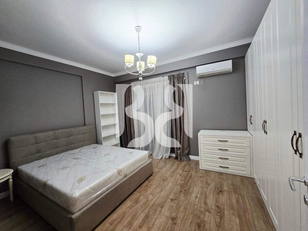 Jepet me qira apartament 3+1+2 me depo, pranë Liqenit Artificial. 4