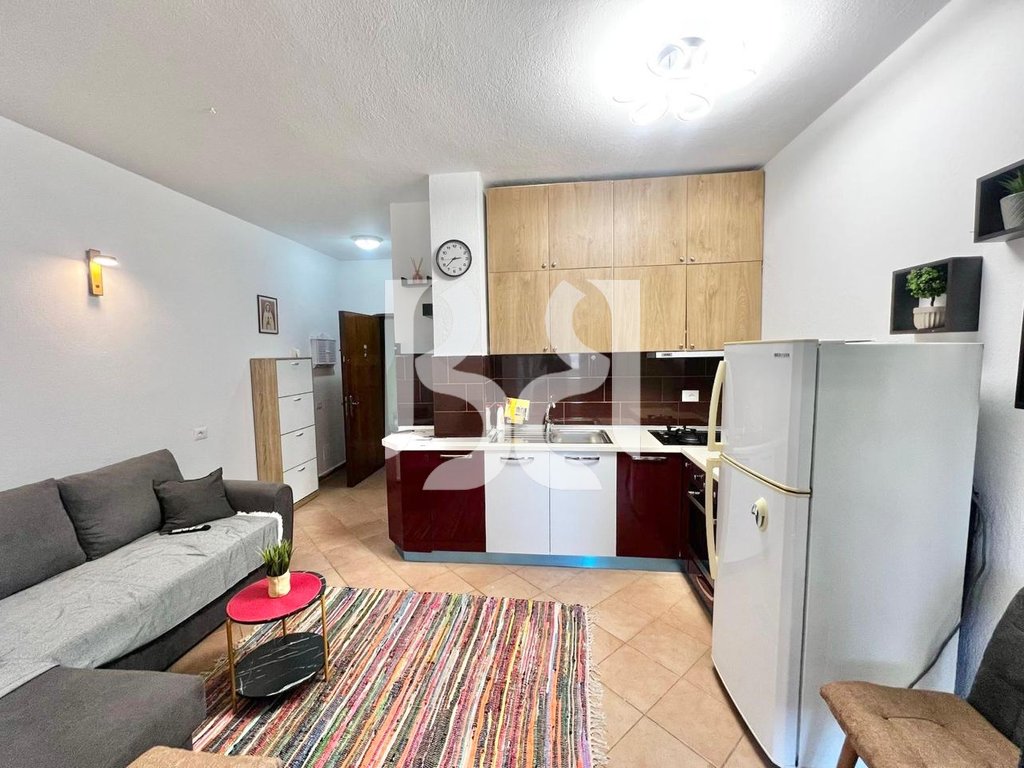 APARTAMENT 1+1 ME QIRA, RR. 5 MAJI, PRANE CONCORD 3