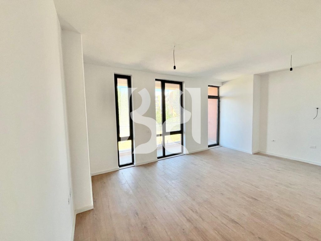 APARTAMENT 2+1+2+BALLKON, NE SHITJE, NE ZEMER TE BULEVARDIT TE RI* 3