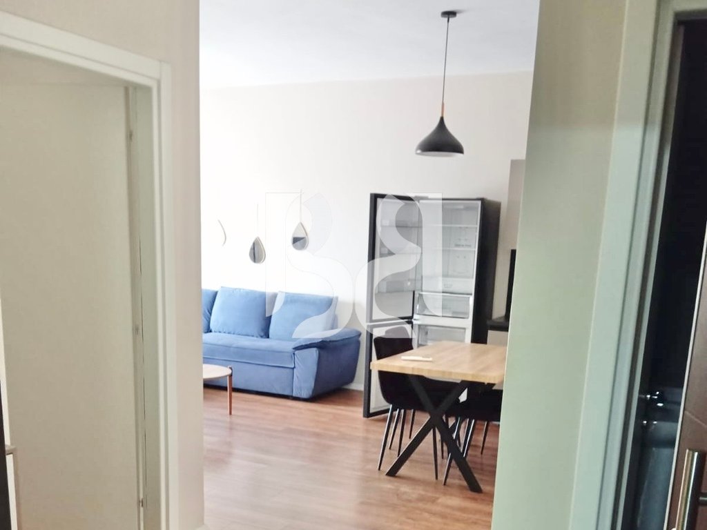 APARTAMENT ME QERA 1+1 RRUGA 5 MAJI 4