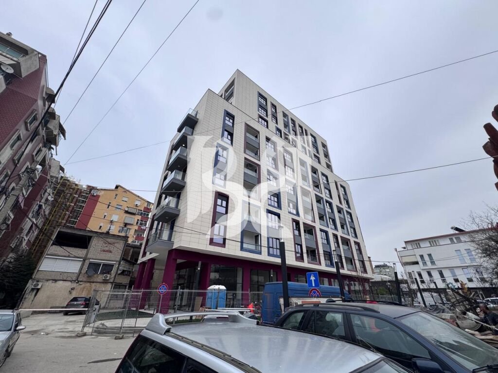 AMBIENT/NJES NE SHITJE NE KOMUNEN E PARISIT,TIRANE * 3
