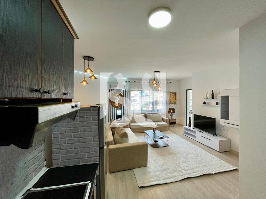 APARTAMENT ME QIRA 2+1+2 TE ISH STACIONI I TRENIT 2
