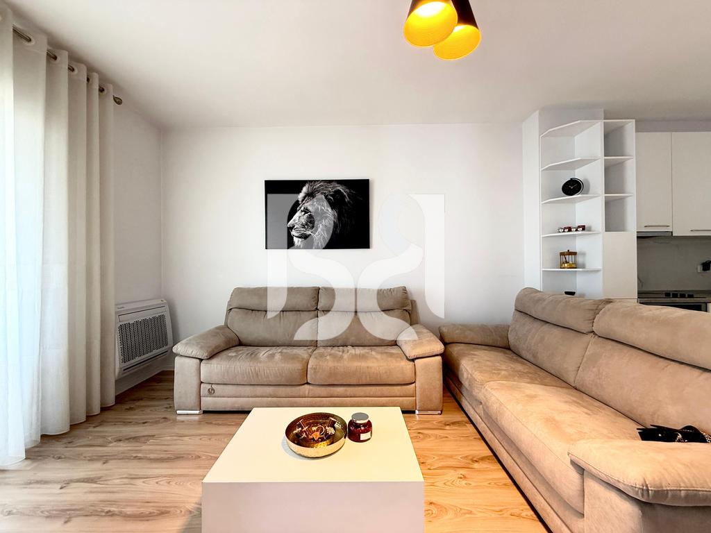 APARTAMENT 2+1+2 ME QIRA TEK MATERNITETI I RI