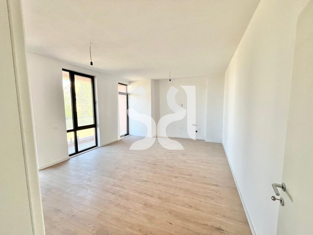 APARTAMENT 2+1+2+BALLKON, NE SHITJE, NE ZEMER TE BULEVARDIT TE RI* 2