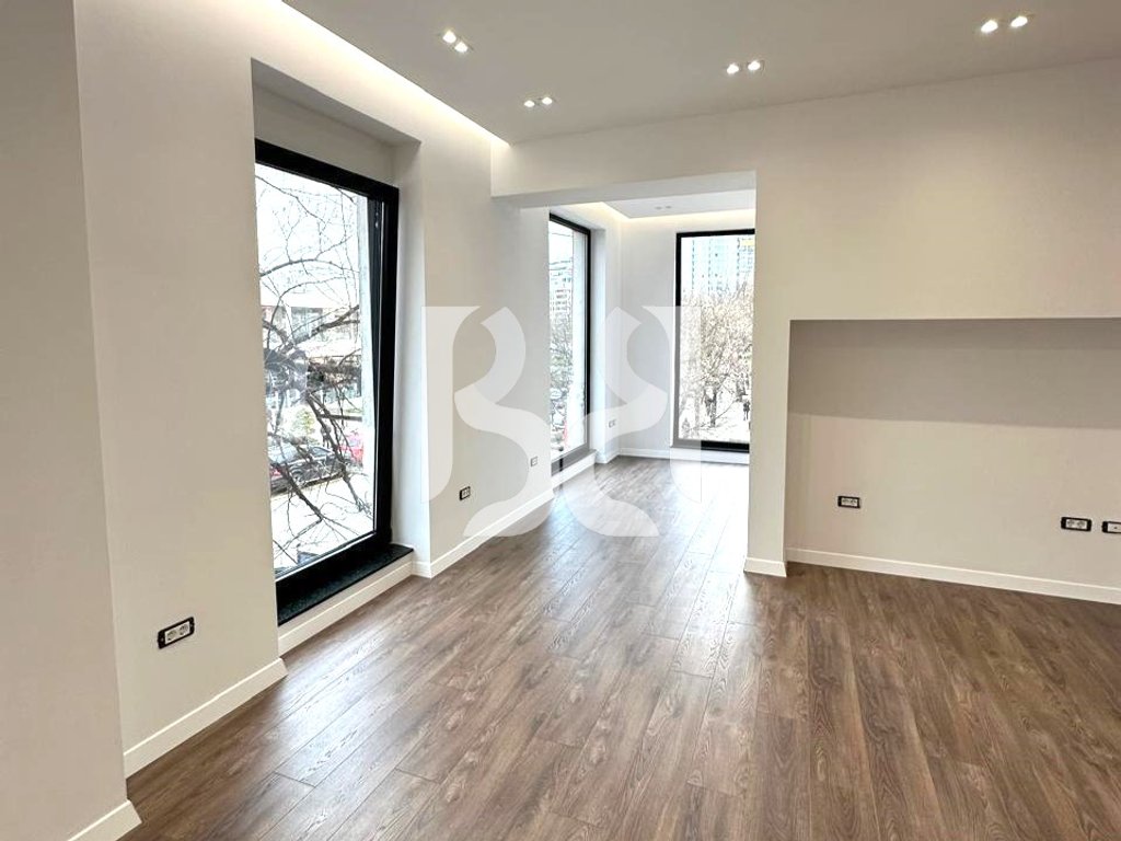 JEPET ME QERA APARTAMENT/AMBIENT TE ZONA E TAJVANIT*