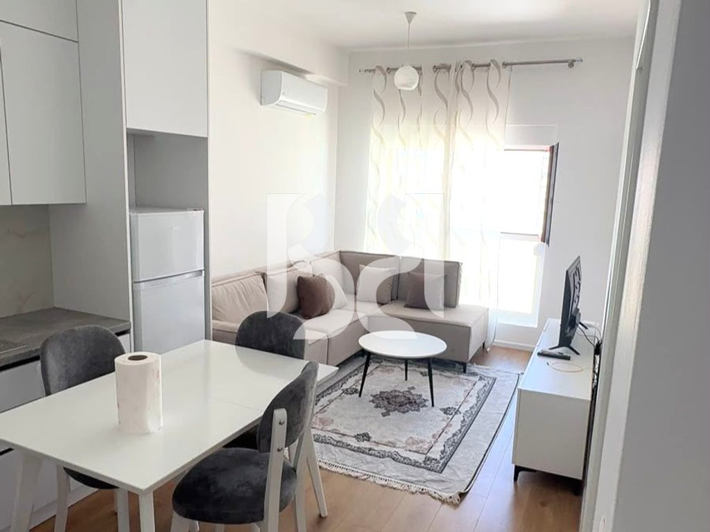 APARTAMENT 1+1+BALLKON ME QIRA TEK REZIDENCA KADIU, ALI DEMI