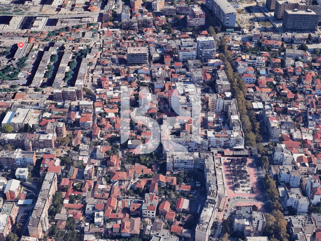 *APARTAMENT 3+1+2 NE SHITJE XHAMLLIK PRANE SHESHI SHTRAUS