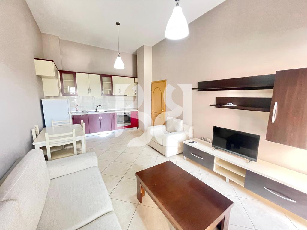 JEPET APARTAMENT 1+1+BALLKON ME QIRA**