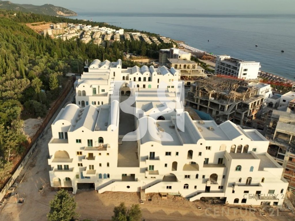 Apartament 2+1 për shitje në Dhërmi Kompleksi Dhermi Santorini 2, Village Square 4