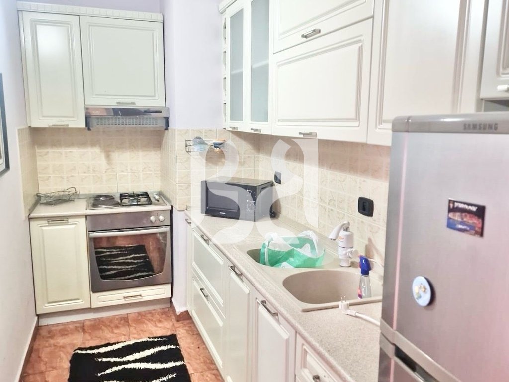 APARTAMENT ME QERA 2+1 TE RRUGA DRITAN HOXHA 3