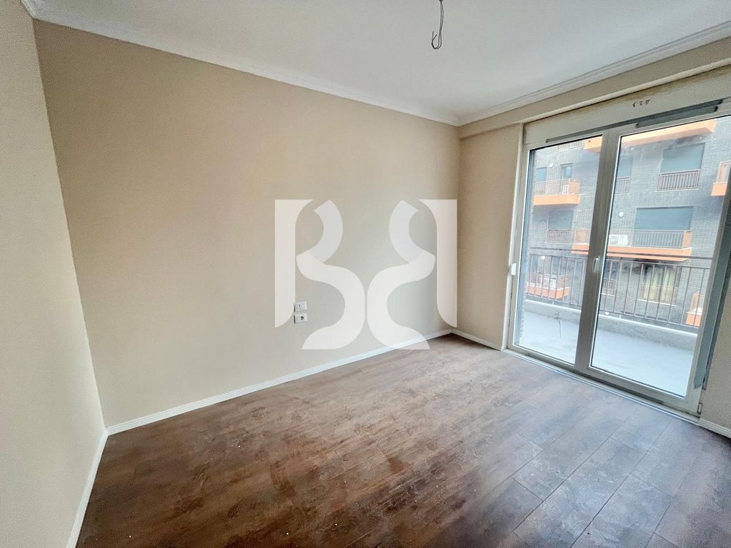 APARTAMENT 3+1+2 ME QIRA ISH FUSHA E AVIACIONIT* 4
